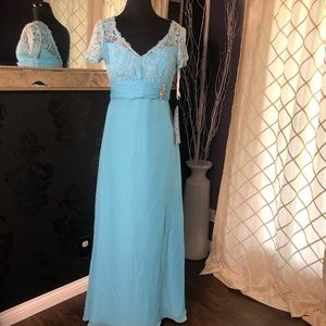 JORDAN CATERINA DRESS NWT SIZE 4